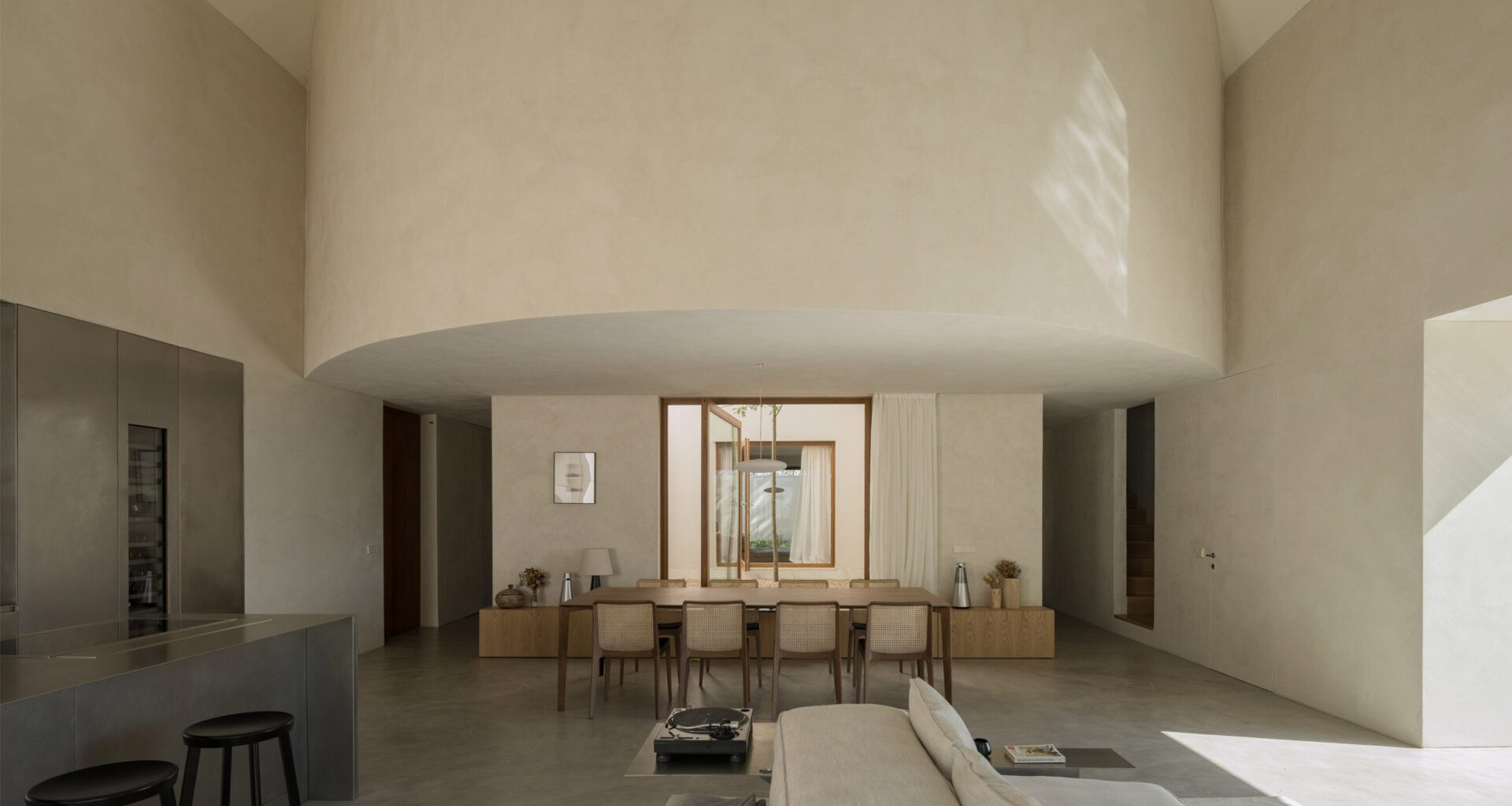 Atelier Matteo Arnone completes symmetrical home for two DJs in Portugal