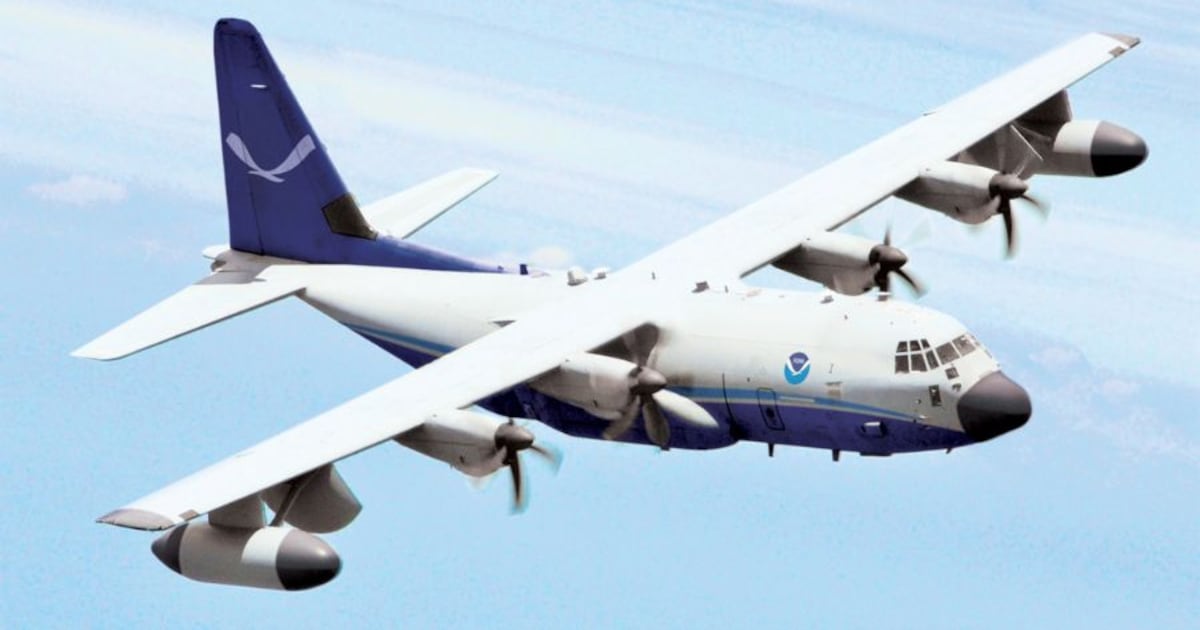 ‘Hurricane Hunter’ plane deploys to PNW as major atmospheric river takes aim at Seattle – KIRO 7 News Seattle