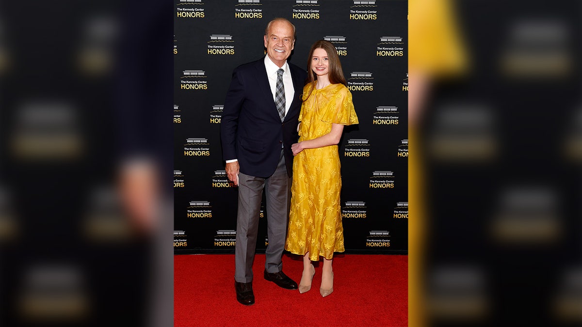 Kelsey Grammer walks Kennedy Center Honors red carpet with daughter Faith.