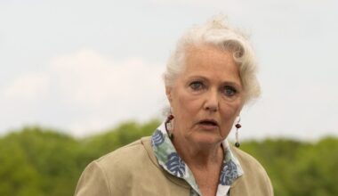 Mary grows suspicious – is she too close to the truth?