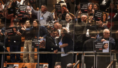 Israeli opposition protests vote on October 7 probe