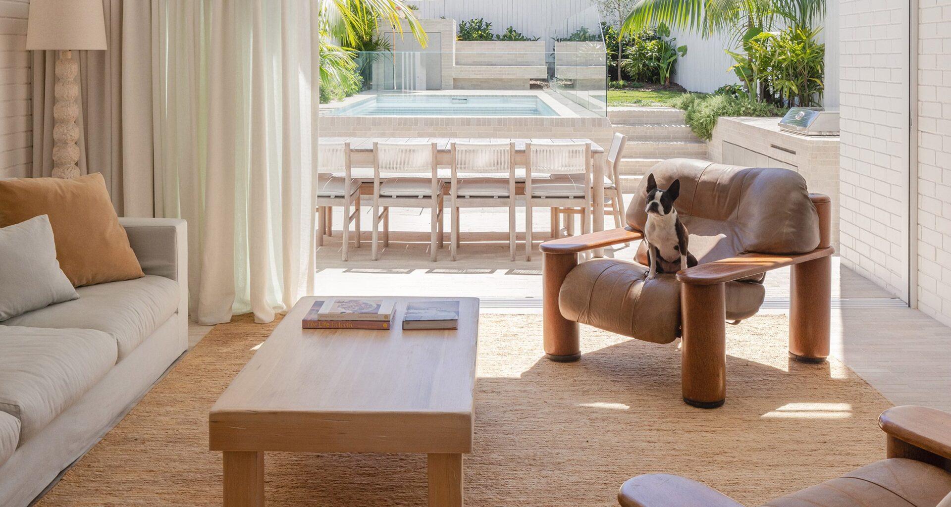 Moon House in Sydney, Australia by James Garvan Architecture