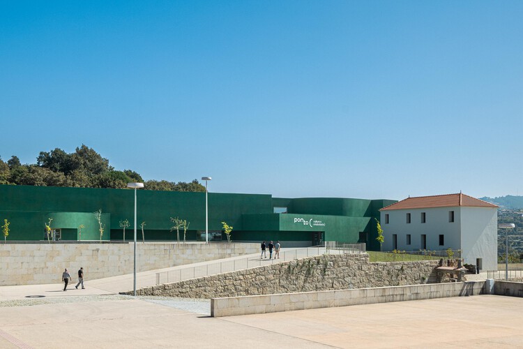 The Ponto C - Culture and Creativity / Galeria Gabinete - Exterior Photography