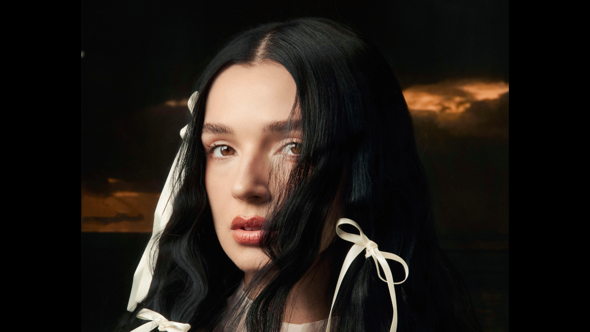 Poppy Unleashes New Single "Guardian"