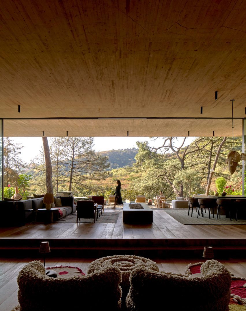 Living room at Rancho del Bosque house in Valle de Bravo by Sordo Madaleno