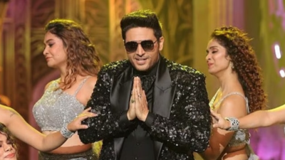 Bigg Boss 19 Winner: Gaurav Khanna lifts the grand trophy; takes home Rs 50 lakh cash prize and car