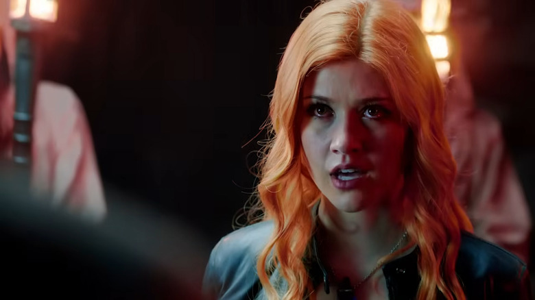 Katherine McNamara's Clary Fray speaking in Shadowhunters