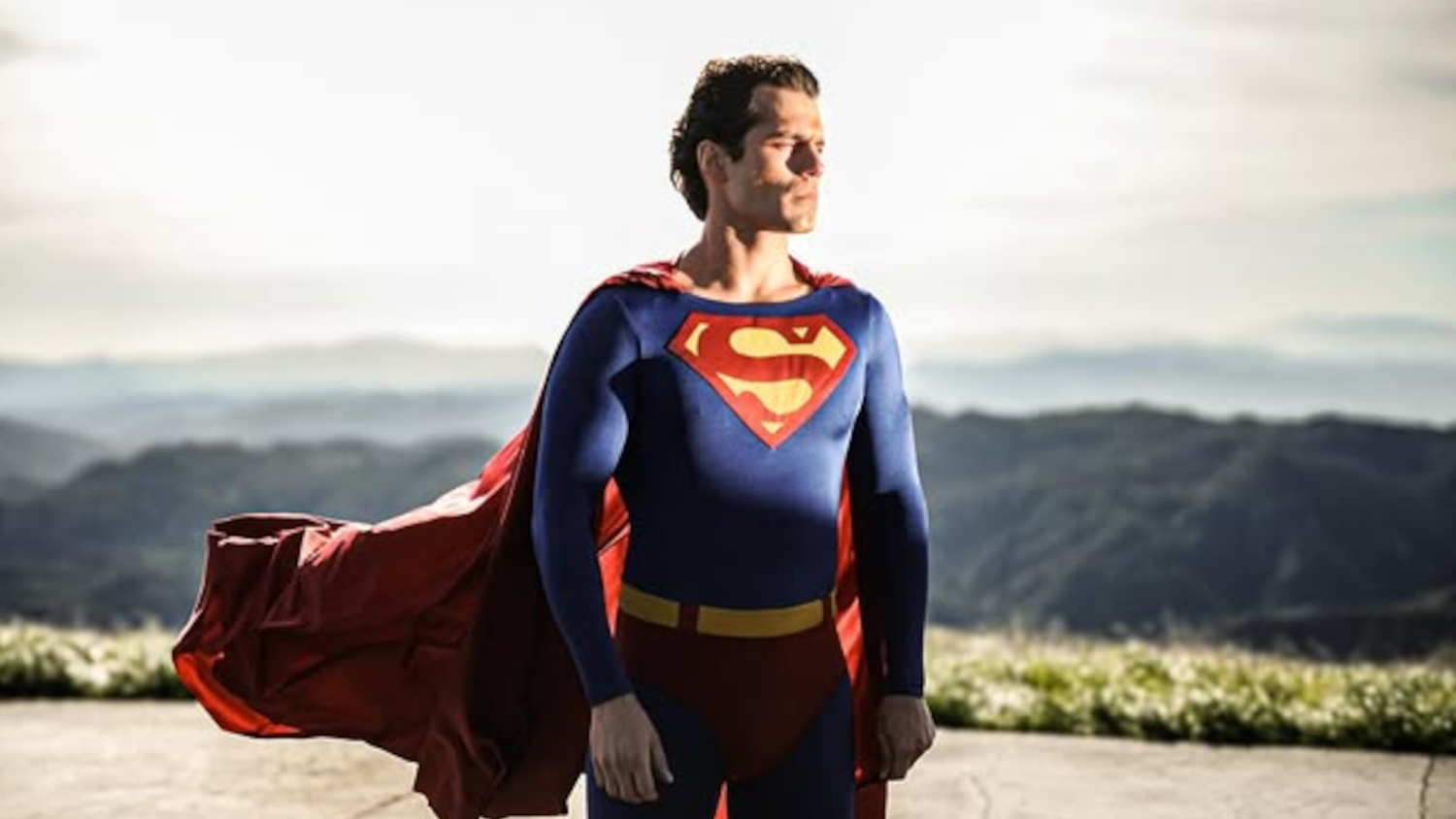 Zack Snyder Shares Henry Cavill Superman Image For Christmas