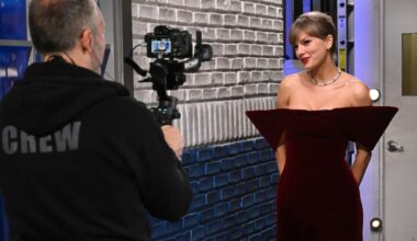 Taylor Swift Says 'Hey Stephen' to Colbert in Backstage Video: Watch
