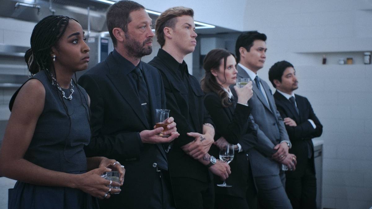 Apple TV Finds ‘The Pitt’ Replacement in New Medical Drama With ‘The Bear’ Star