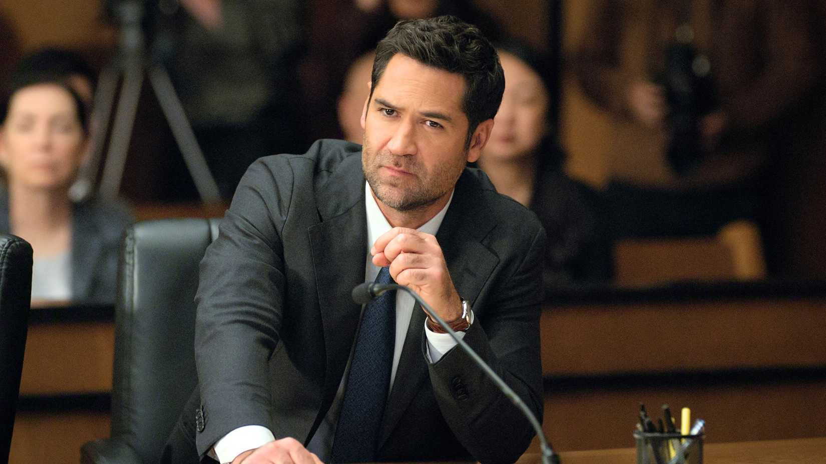 the-lincoln-lawyer-season-4-Manuel-Garcia-Rulfo