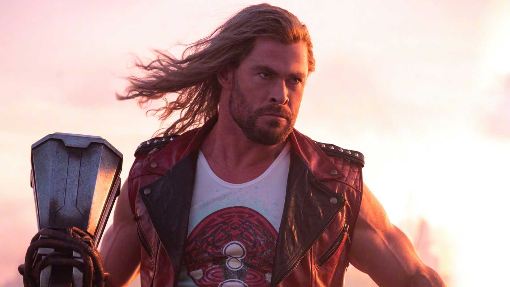Thor holding Stormbreaker in Thor: Love and Thunder