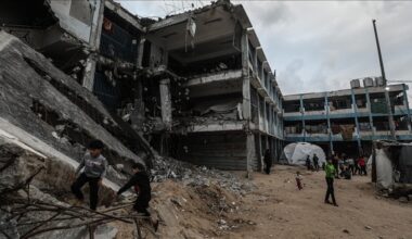 Israeli army continues ceasefire violations with strikes in eastern Gaza