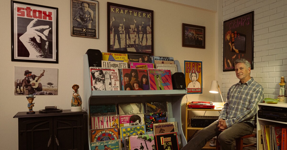 Country love songs, cowboys in flames, the story of Bloodshot Records