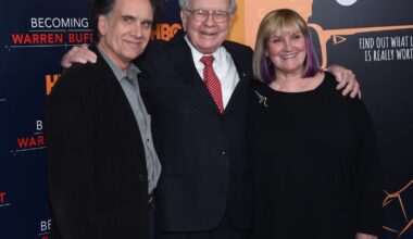 Warren Buffett's Retirement Plans Reveal One Simple Habit You Should Copy