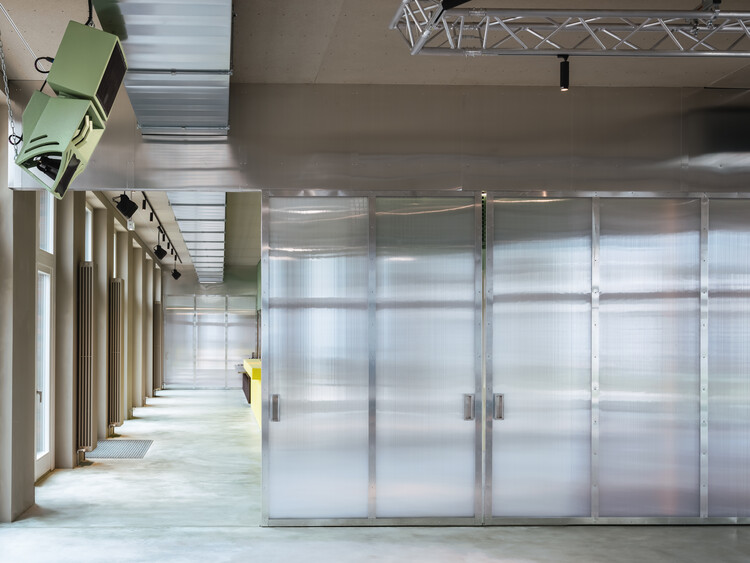 LES Eventspace / RHO - Interior Photography, Windows