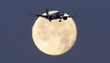 Airbus cuts 2025 delivery target due to A320 fuselage panel issue