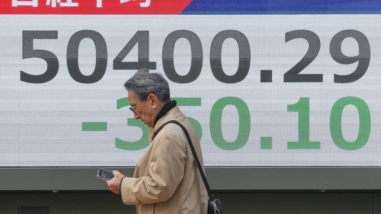 Asian shares are mixed in quiet holiday trading after a lackluster post-Christmas day on Wall St