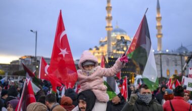 Hundreds of thousands march in Istanbul in solidarity with Gaza | Israel-Palestine conflict News