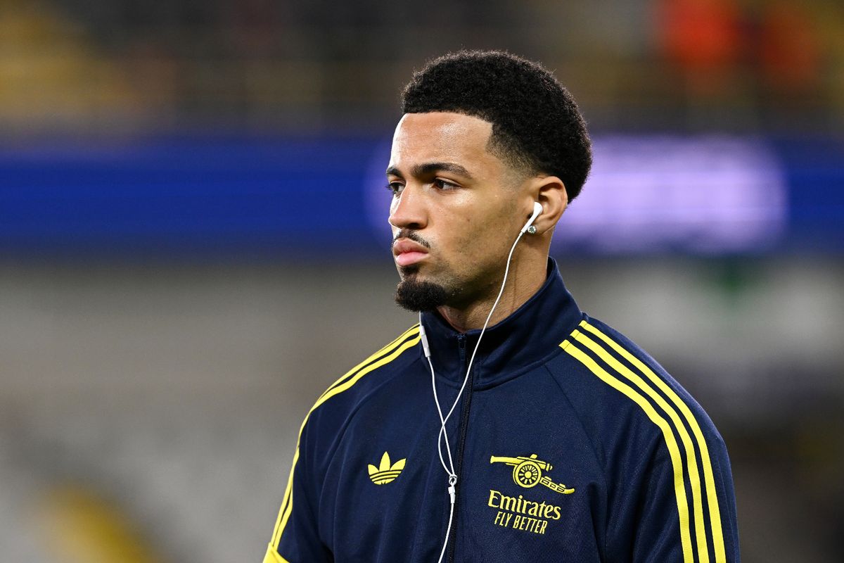  Ethan Nwaneri of Arsenal inspects the pitch prior to the UEFA Champions League 2025/26 League Phase MD6 match between Club Brugge KV and Arsenal FC at Jan Breydelstadion on December 10, 2025 in Bruges, Belgium. 