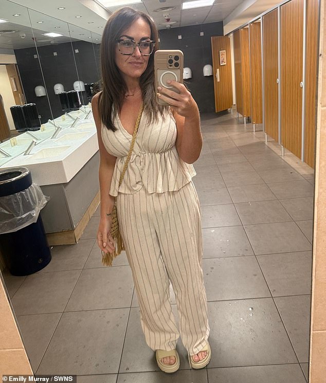 Emilly Murray started using Mounjaro when she was 22st and a size 20, but is now 9st 2lb ¿ and can slip into a size 6