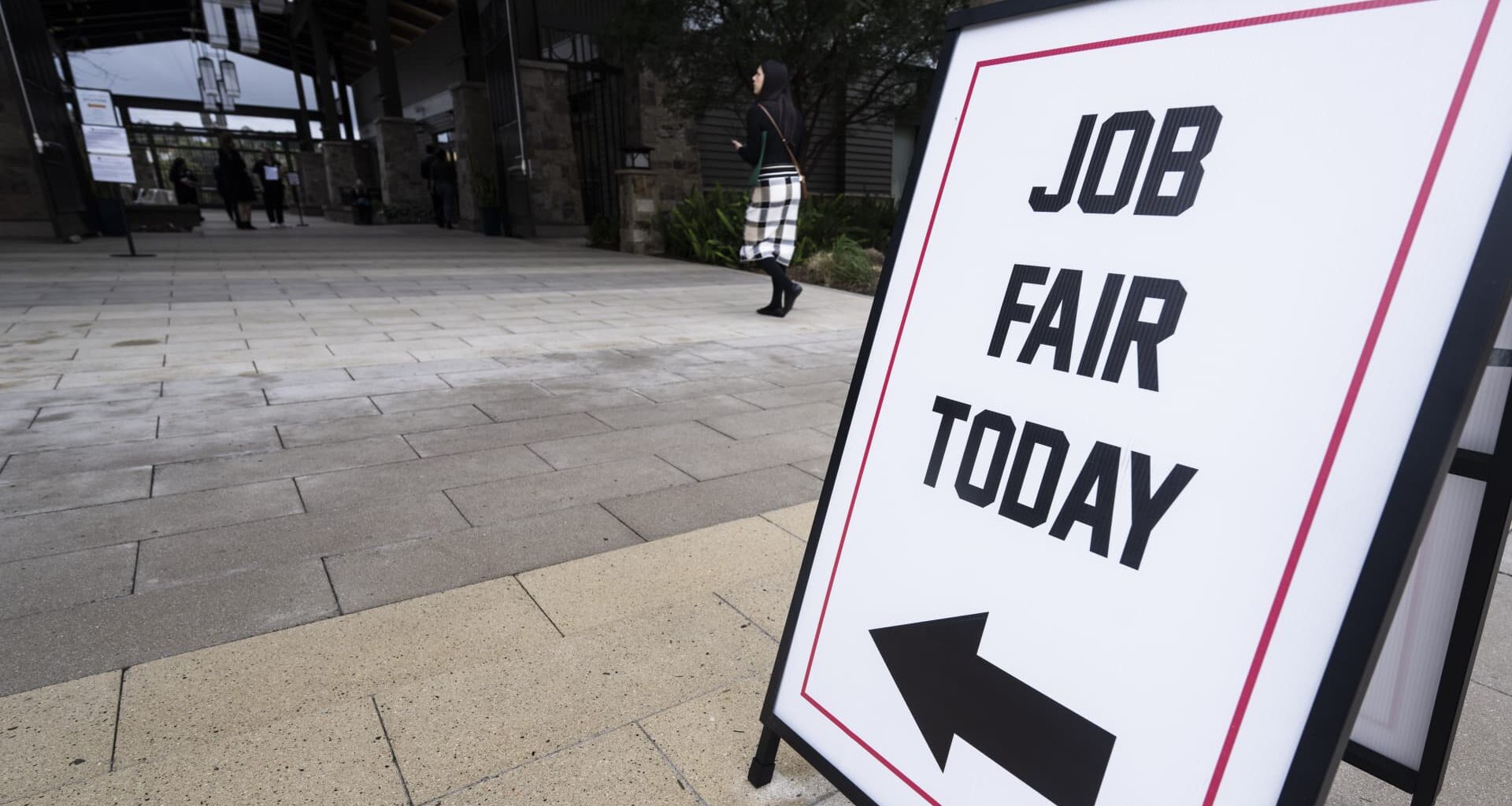 5 things to know before the stock market opens Friday