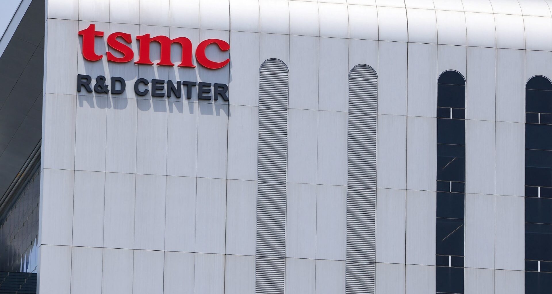 AI trade reignited by TSMC earnings blowout