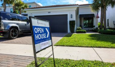 Pending home sales drop sharply in December