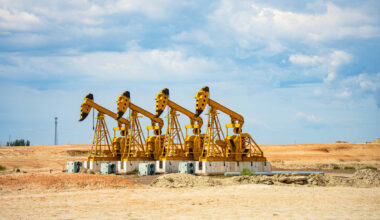 Oil flat as chances of U.S. strike on Iran recedes