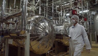 Netanyahu and Trump vow to block Iran's nuclear and missile programmes