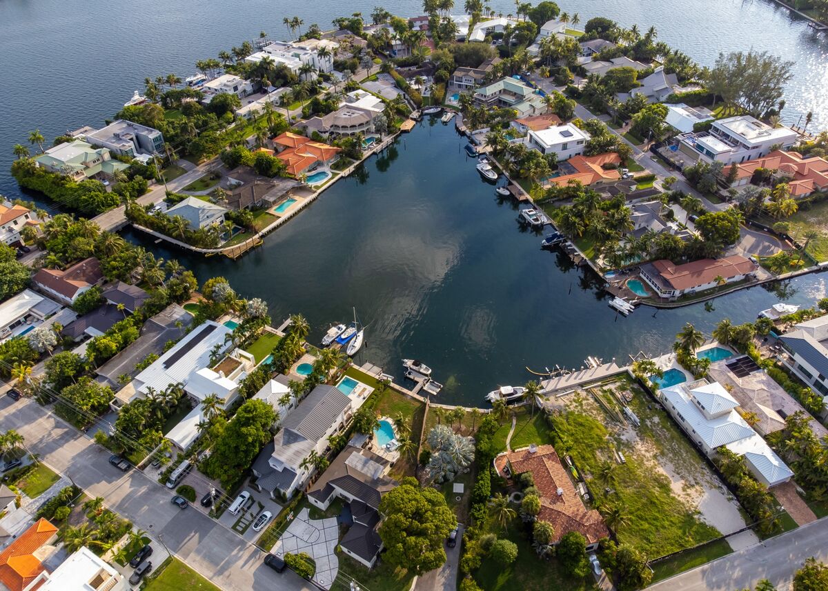 Trump Undercuts Plan to Let Homebuyers Tap Retirement Plans