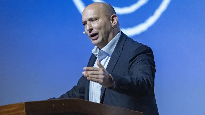 Bennett: 'Next government will repeal Draft Law on day 1'