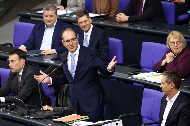 German-Israel deal strengthens cyber defence, German minister says