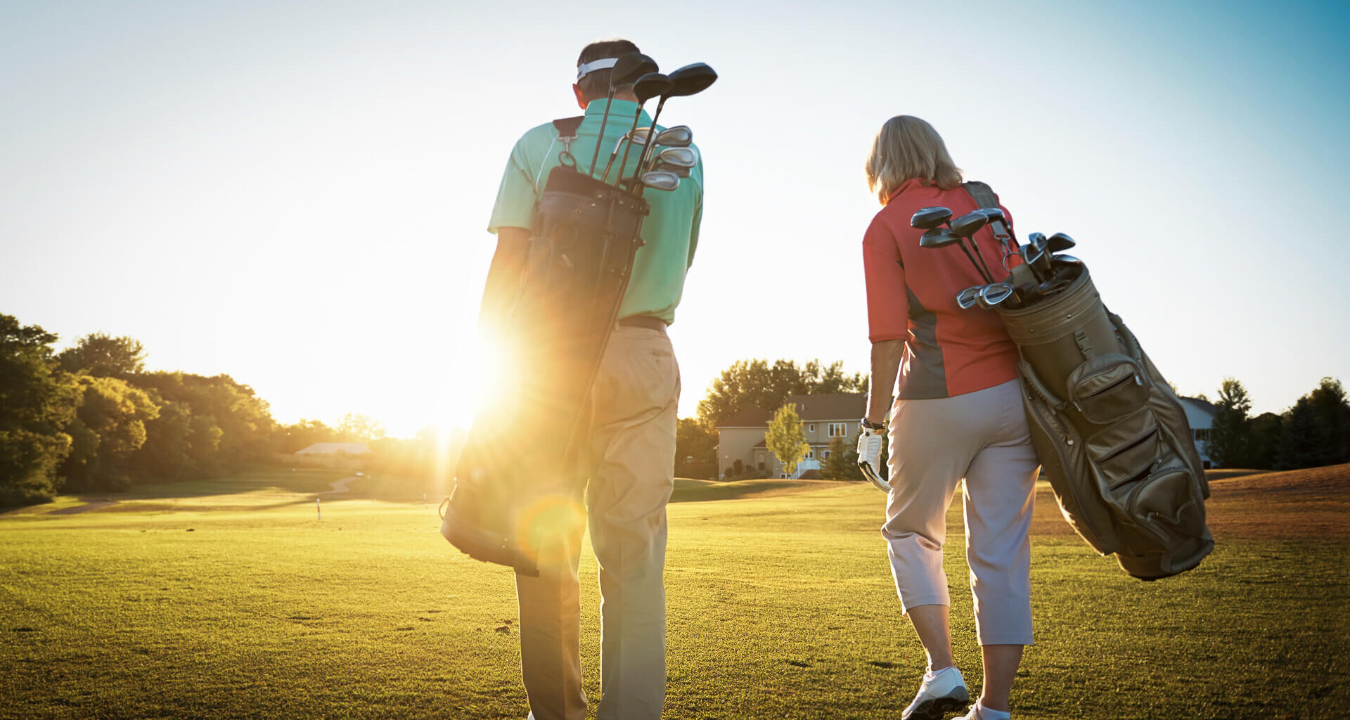 rich retirees golfing
