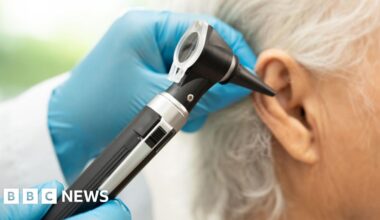 Unqualified earwax removal providers 'a danger to patients'