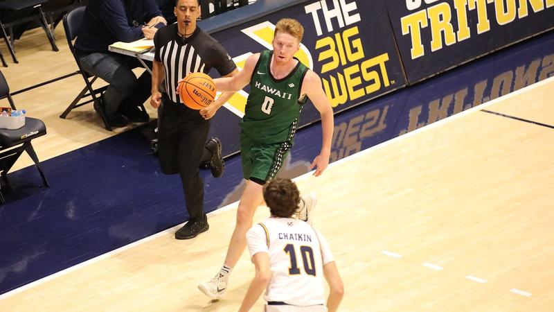 Men’s Basketball Win Streak Ends At UC San Diego