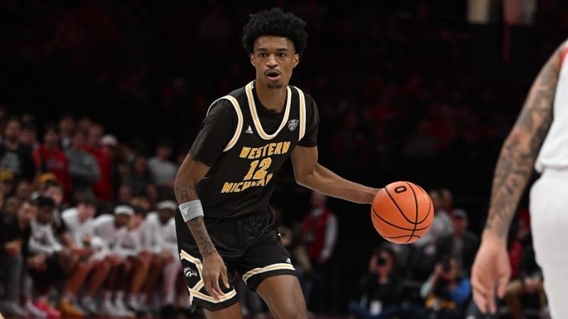 Brewer Reaches 1,000-Point Mark in Setback at Miami