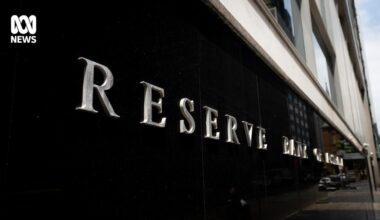 Inflation cools in November with consumer prices rising 3.4pc but still above the RBA's target