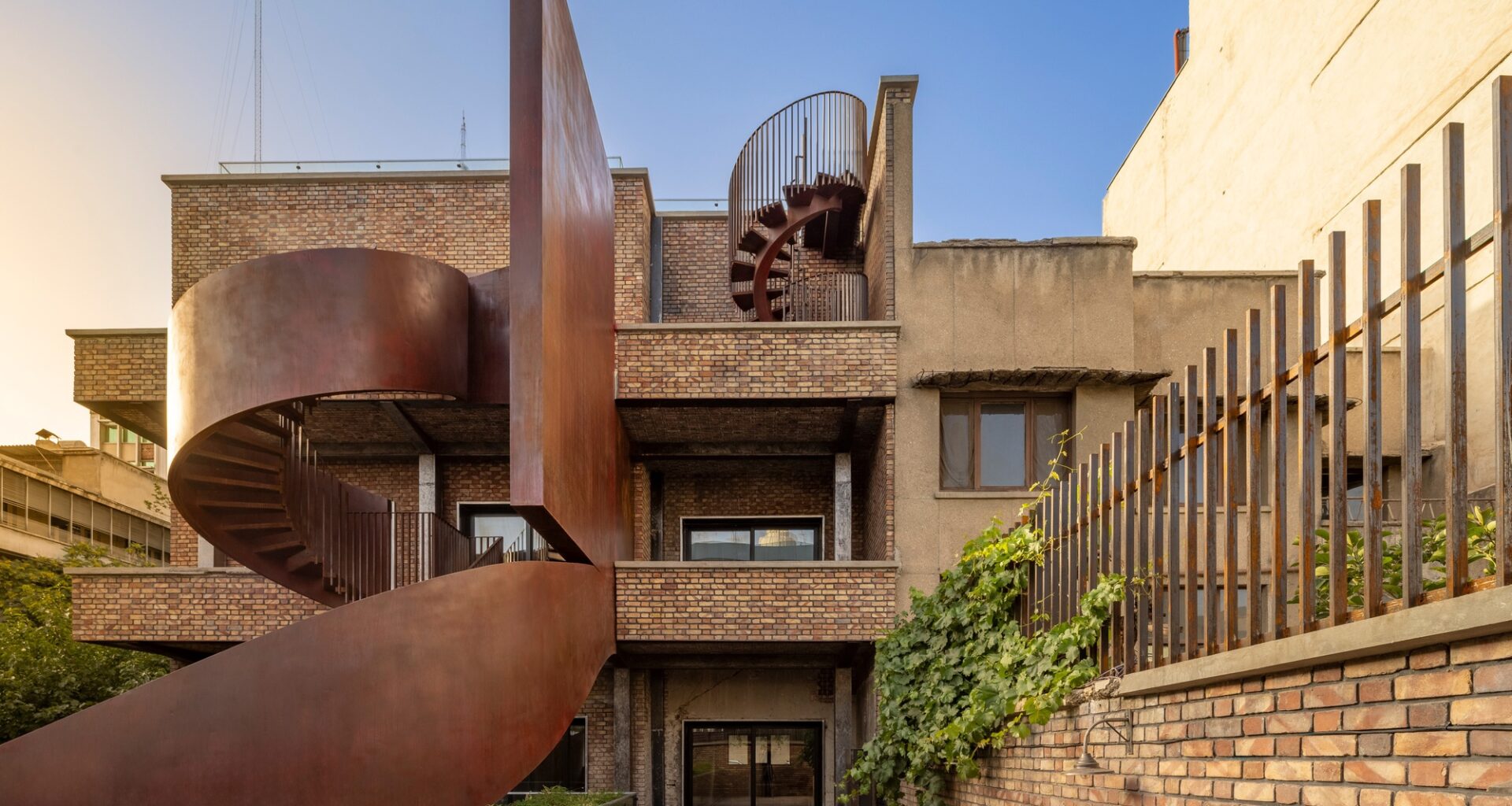 The Poet's House / Next Office–Alireza Taghaboni