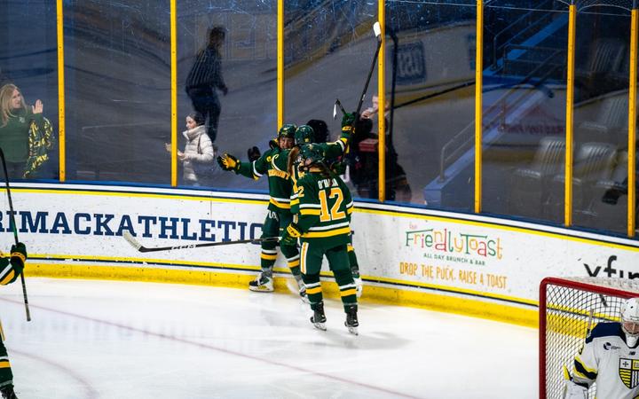 Women’s Hockey Defeats Merrimack 4-1 on Friday Night