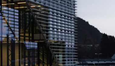 Lagunen II Shopping Center / BIOSIS