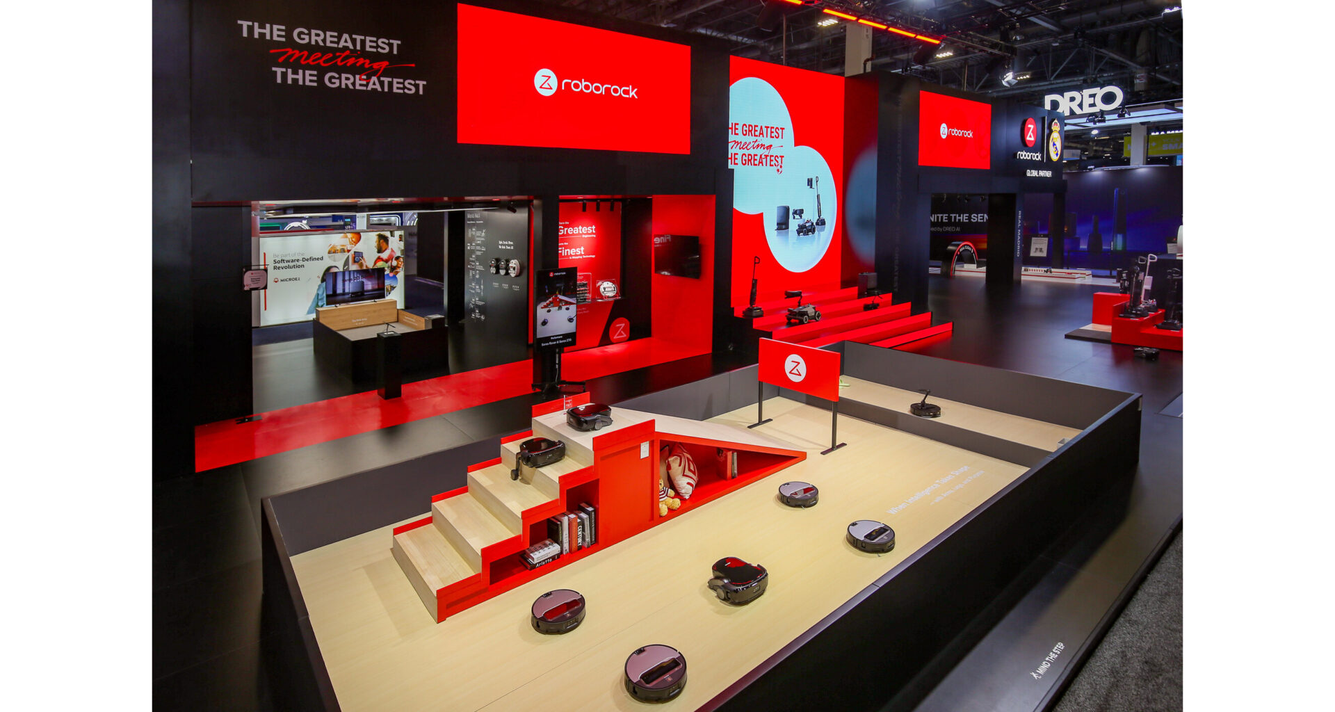 Roborock releases the world's first robotic vacuum with wheel-leg architecture as it joins hands with Real Madrid Football Club