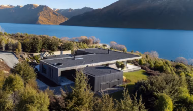 Architectural Home in Queenstown, New Zealand, Takes in Dramatic ‘Lord of the Rings’ Landscape