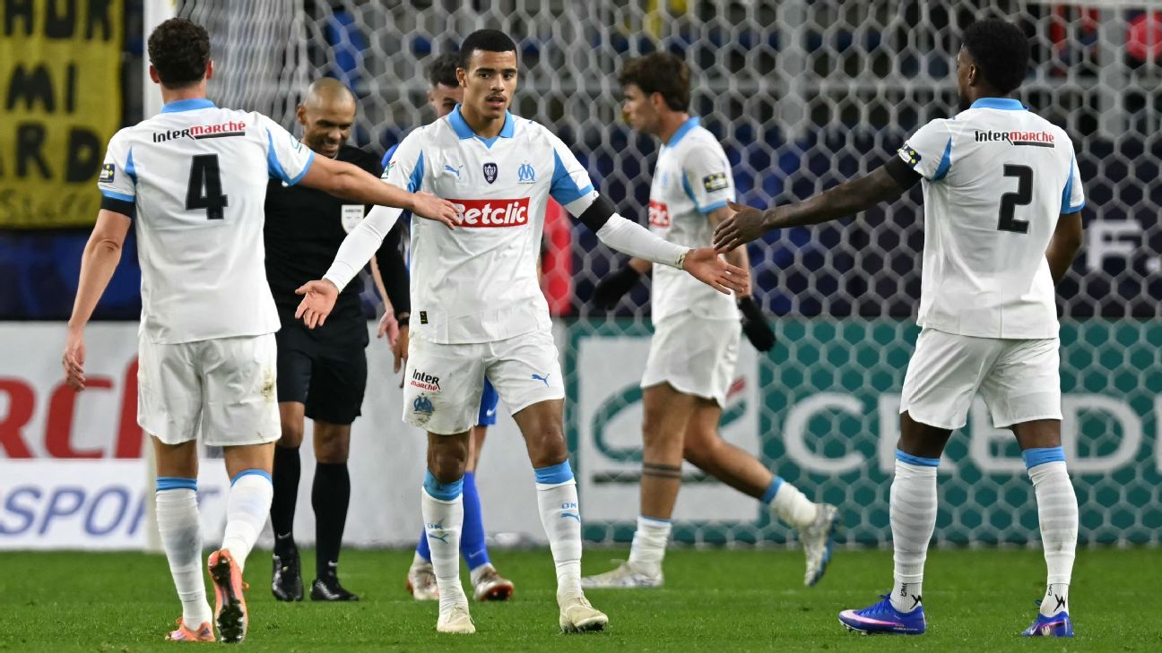 Mason Greenwood hat trick leads 9-goal rout by Marseille