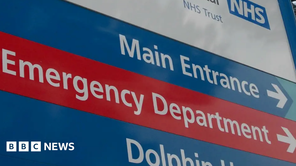 An emergency department sign at a hospital