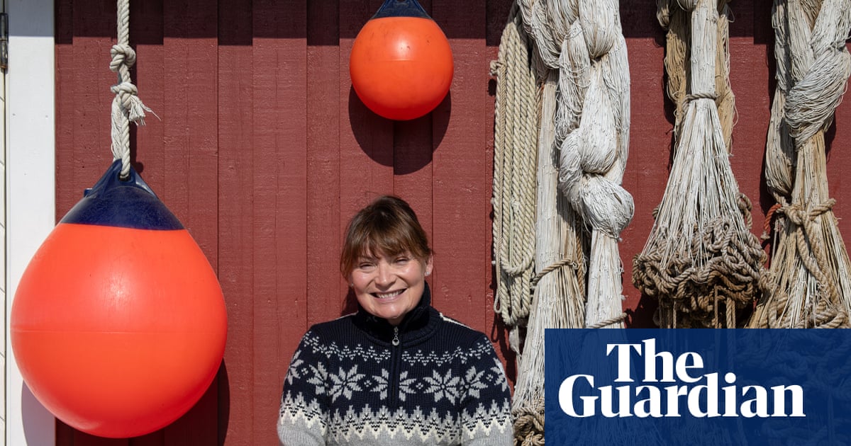 TV tonight: Lorraine Kelly packs her bikinis and balaclavas for a Norway adventure | Television