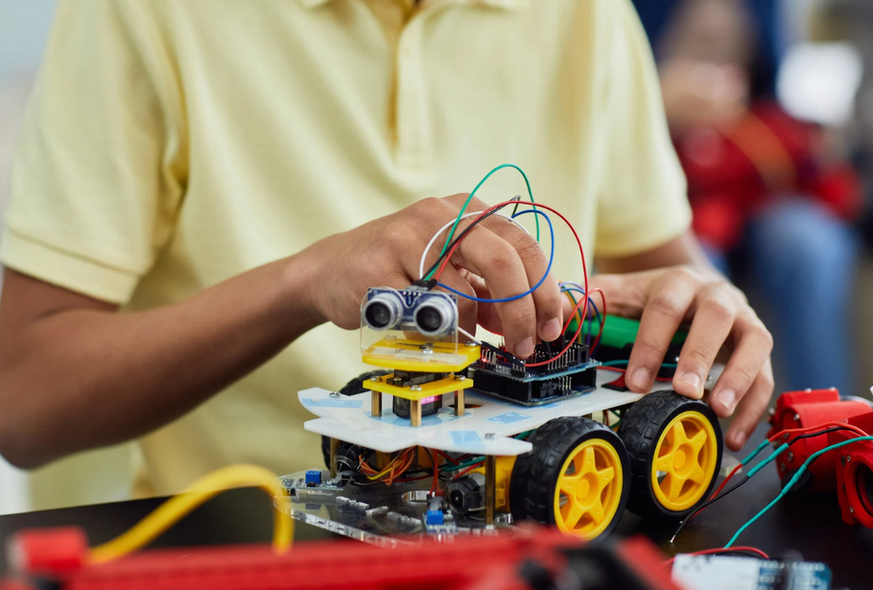 hobbies, unique hobbies, irl hobbies, meeting new people, boxing club, meet ups near me, clubs near me, making friends, ask reddit