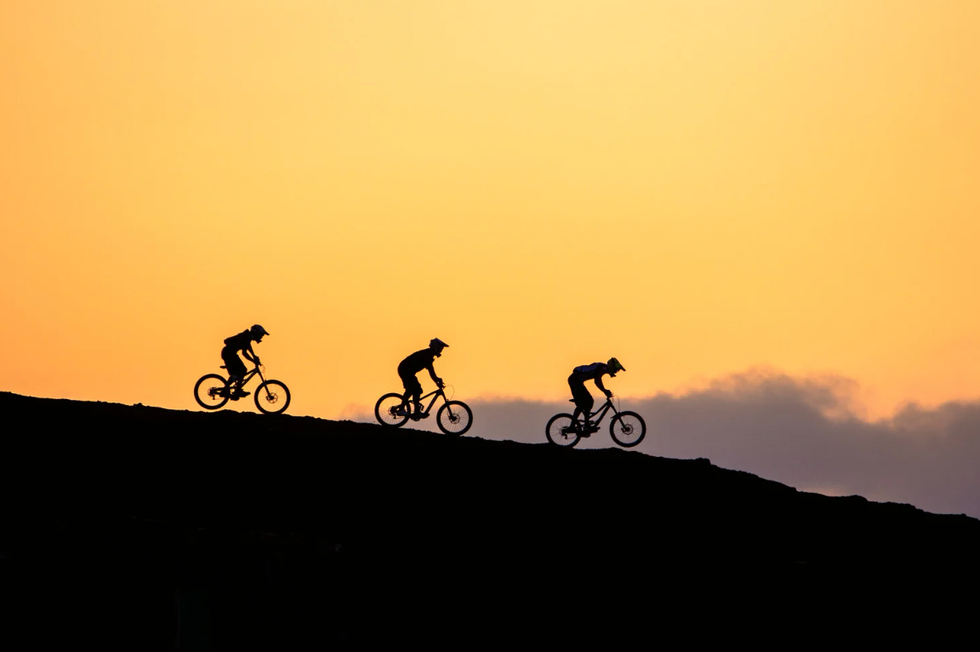 hobbies, unique hobbies, irl hobbies, meeting new people, boxing club, meet ups near me, clubs near me, making friends, ask reddit