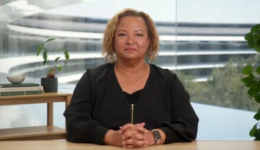 Apple's Environmental Chief Lisa Jackson Retiring After 13 Years