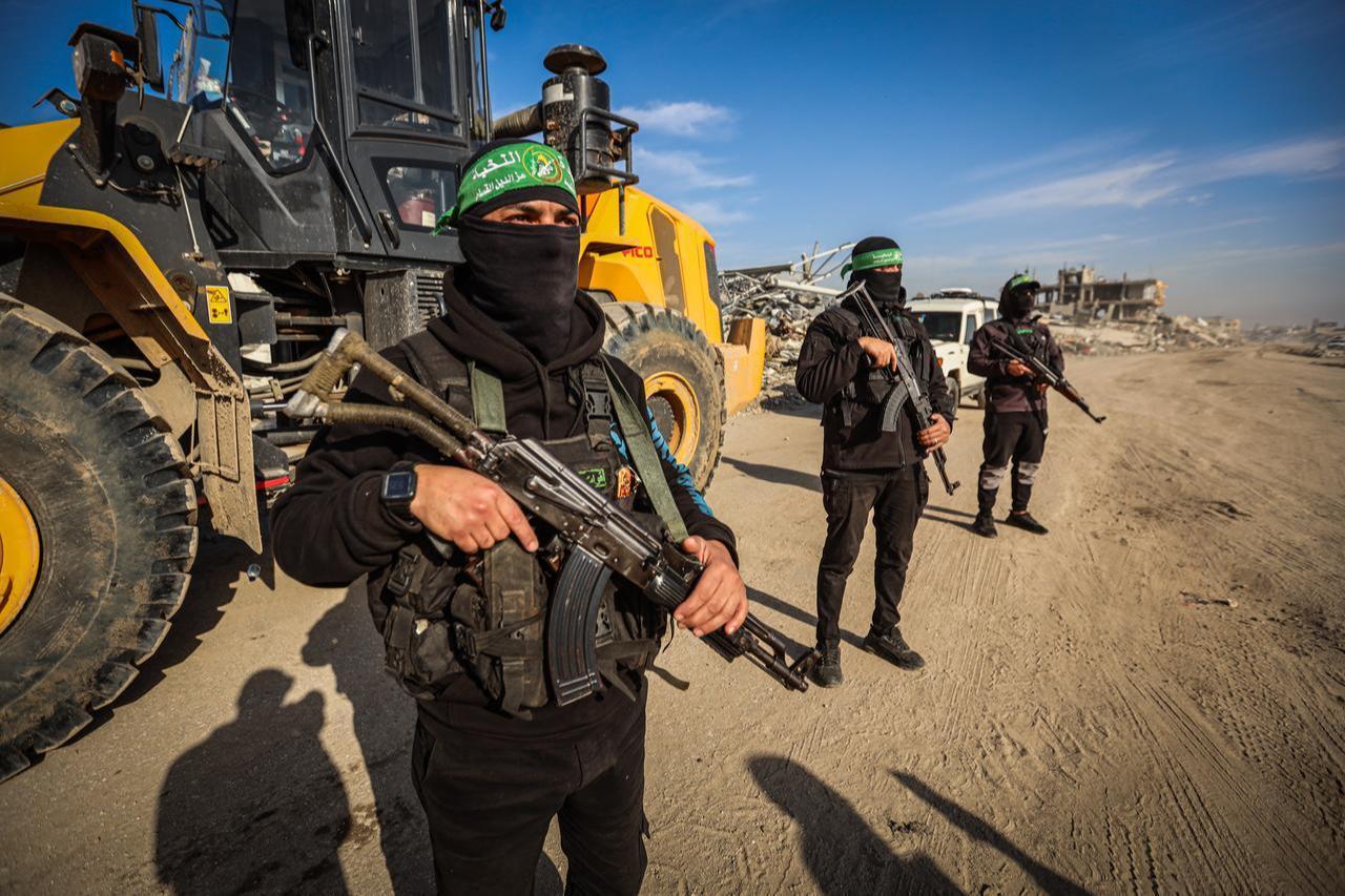 Search operations to recover the body of the last Israeli hostage, Ran Gvili, continue in the Zeytun neighborhood of Gaza City, January 7, 2026. (AA Photo)
